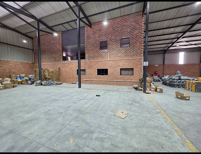 3,024M² WAREHOUSE TO LET IN ORMONDE